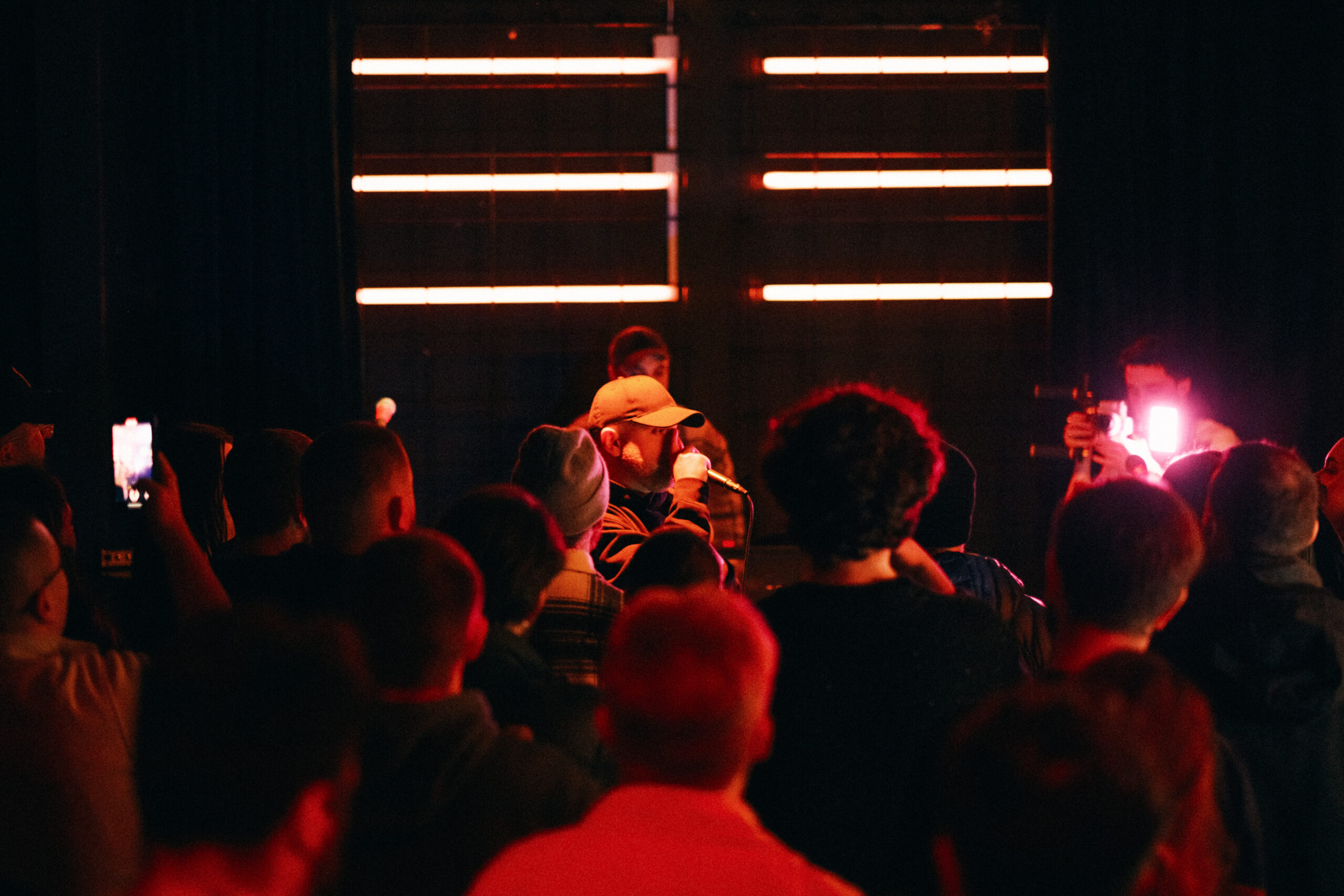 Flynn Johnson performs at The Soundtrack, his headline show at Curveball, Dublin, December 2024. Photo: Josh Mulholland / Golden Éire Records.